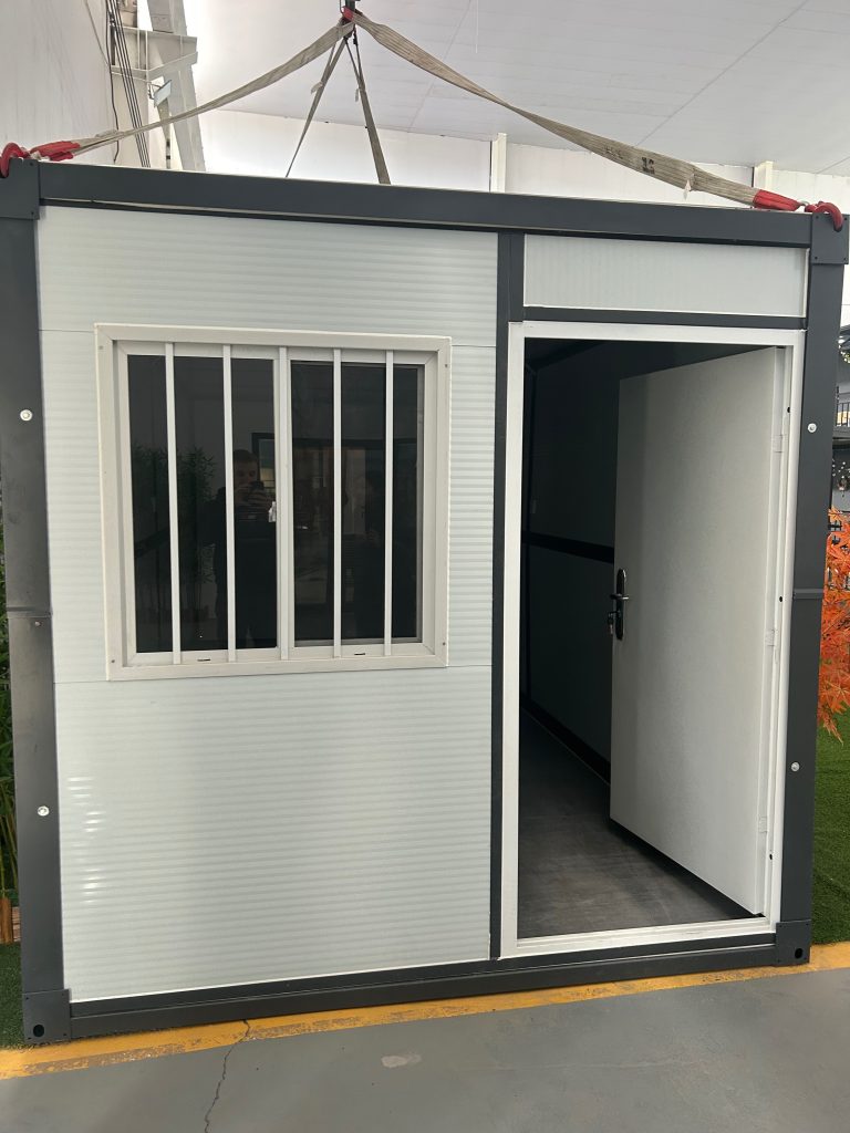 Faltcontainer transportieren